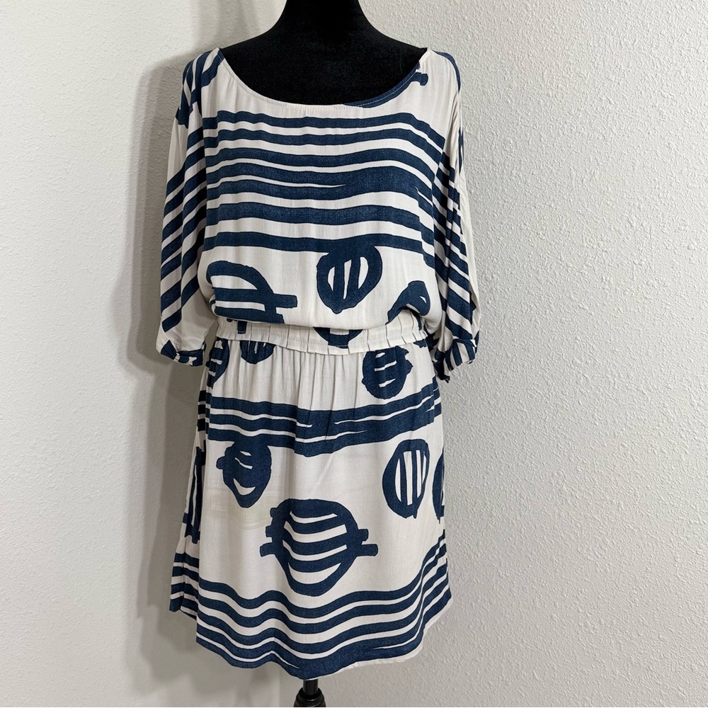 Zara Blue and White Patterned Top